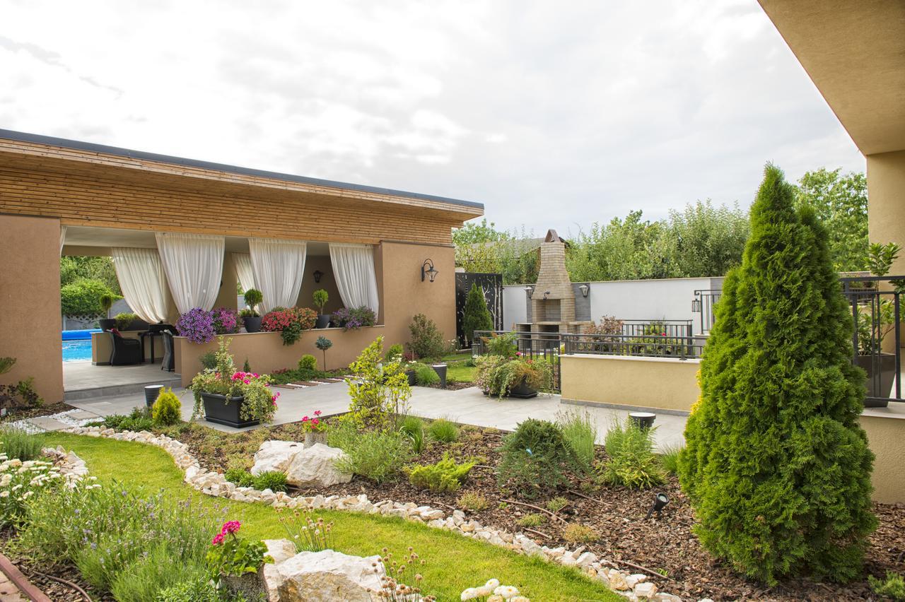 Pensiunea Nora Prestige&Prestige Art Timişoara Exterior foto